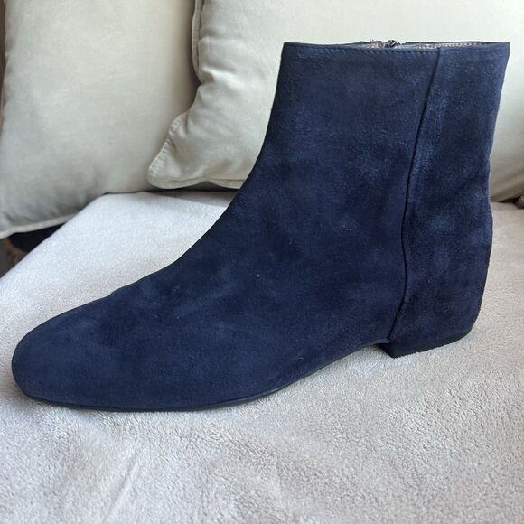 Aquatalia Ulyssa Navy Blue Suede Ankle Boot Booties Women 9.5 M Hidden Low Heel - Picture 2 of 14